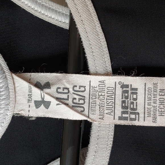 Under Armor, workout bra black with white trim around large - Picture 3 of 7